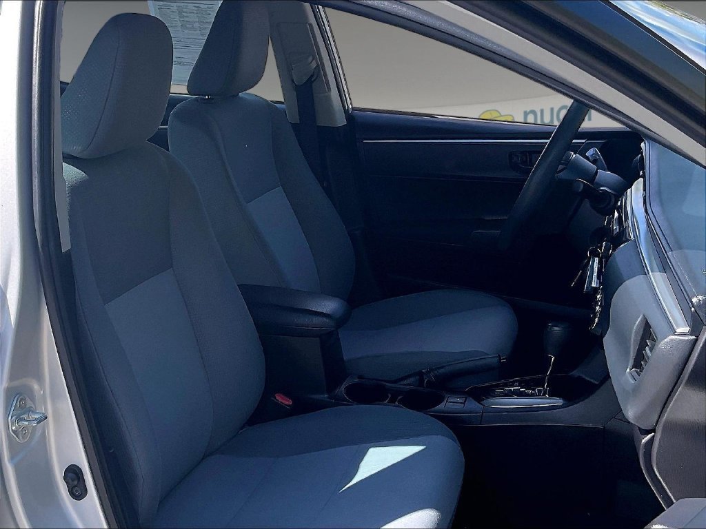 Used 2015 Silver Toyota L image 11