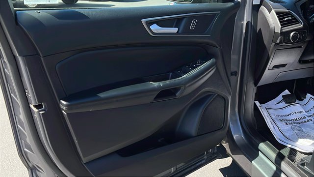 Used 2022 Gray Ford SE image 15