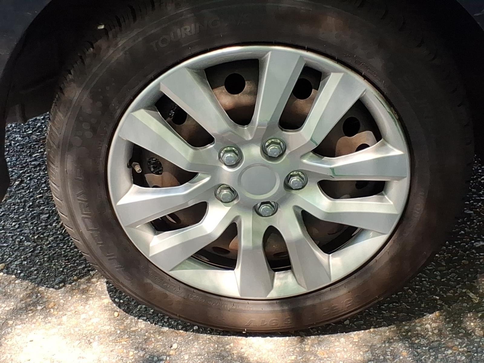 Used 2019 Super Black Nissan S image 4