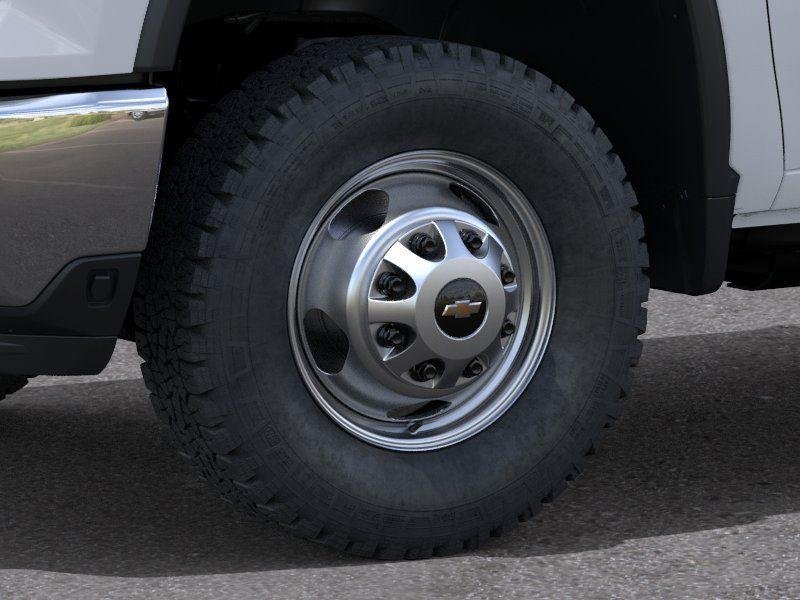 New 2026 Summit White Chevrolet Work Truck image 9
