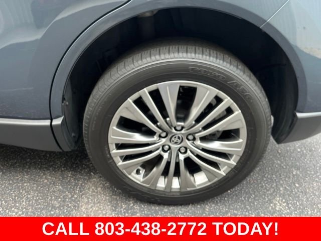 Used 2021 Gray Toyota XLE image 33