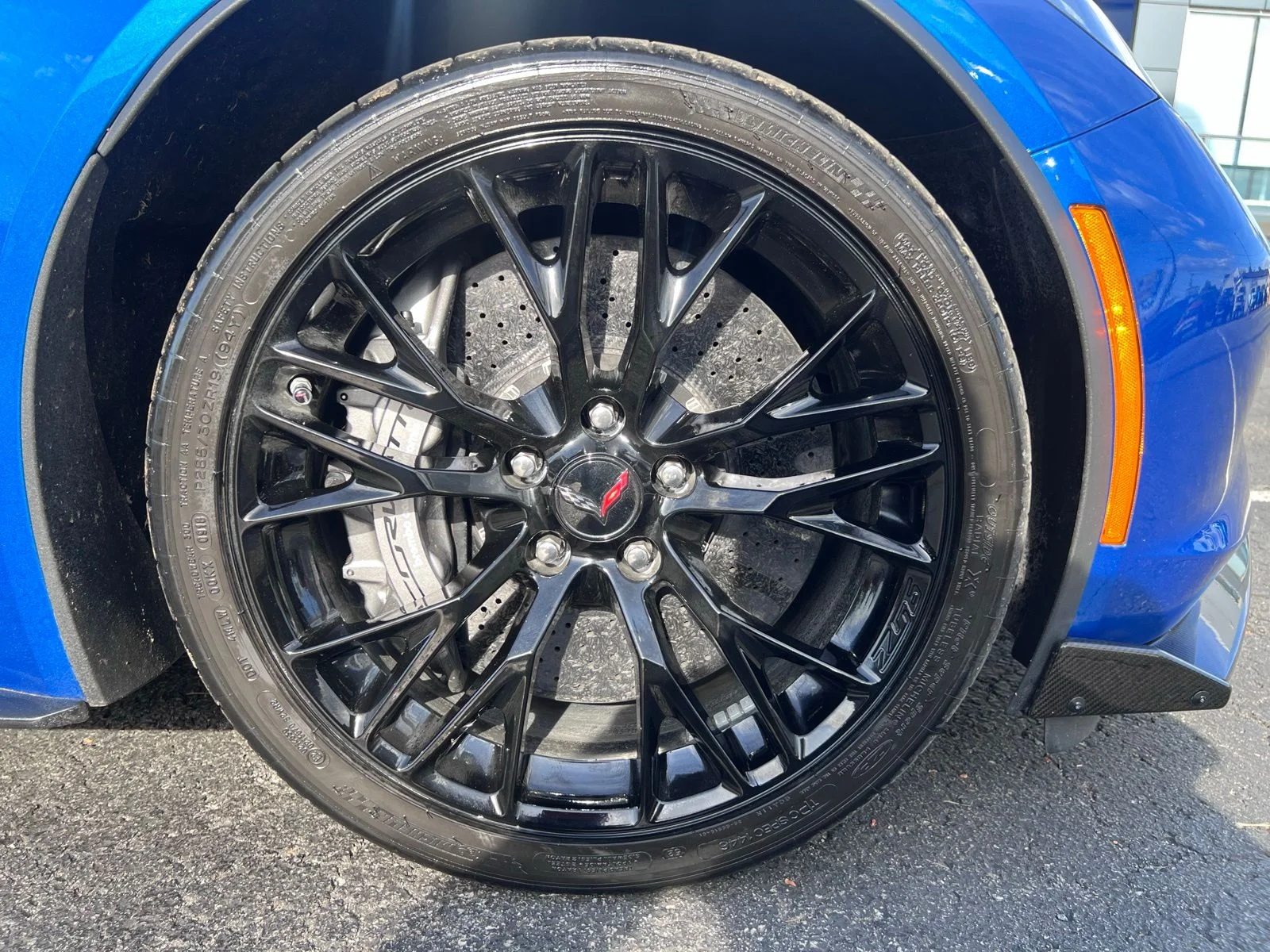 Used 2016 Laguna Blue Metallic Tintcoat Chevrolet Z06 image 32