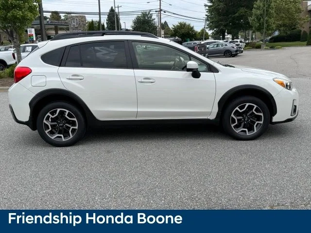 Used 2016 White Subaru 2.0i Premium image 4