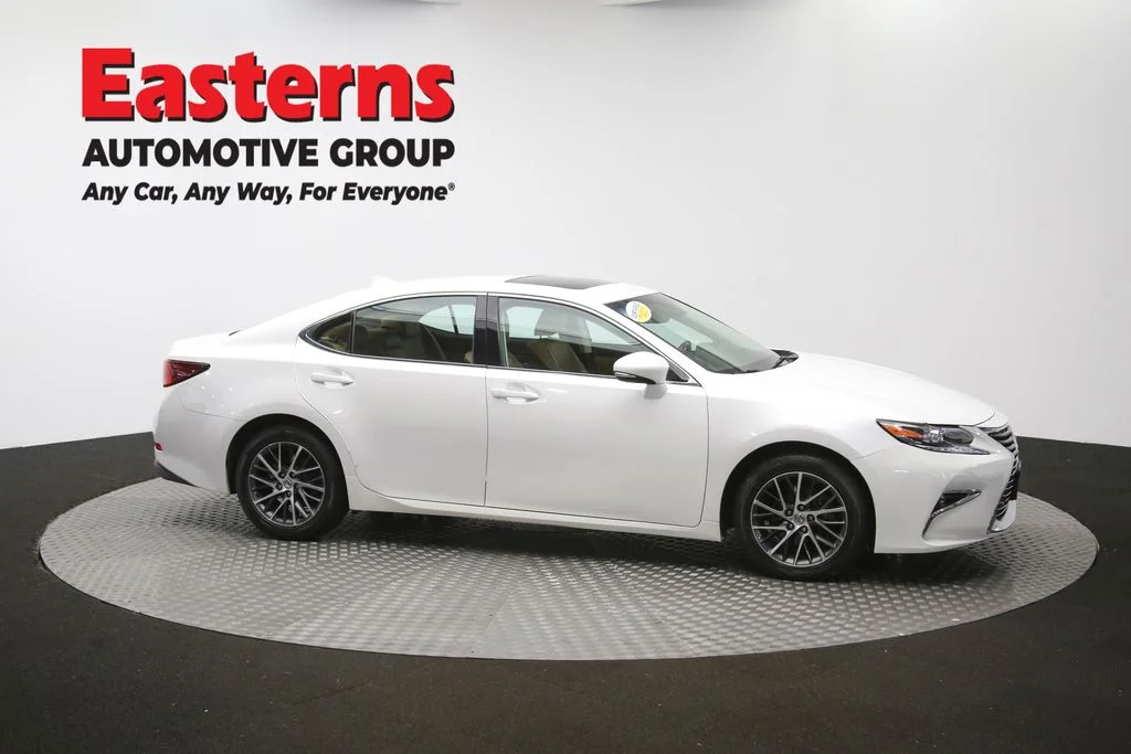 Used 2017 White Lexus 350 image 51