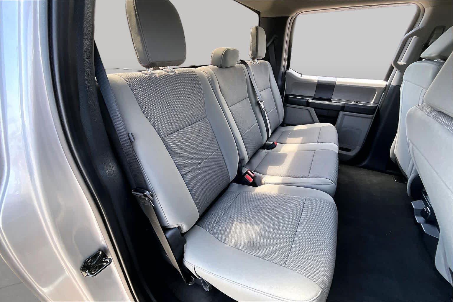 Used 2022 Iconic Silver Metallic Ford XL image 19