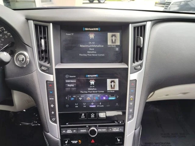 Used 2022 White INFINITI LUXE image 20