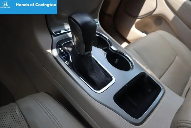 Used 2021 Ivory Jeep Overland image 13
