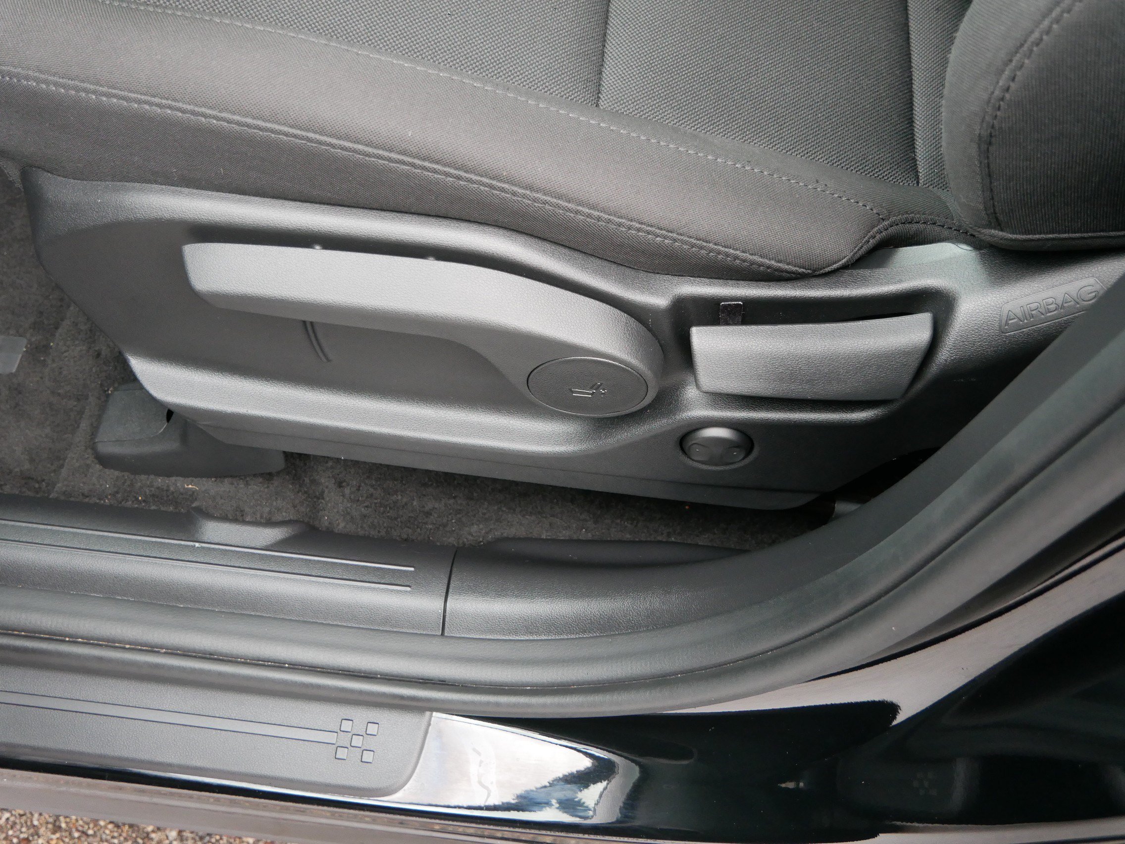 Certified Used 2026 Phantom Black Hyundai SE image 19