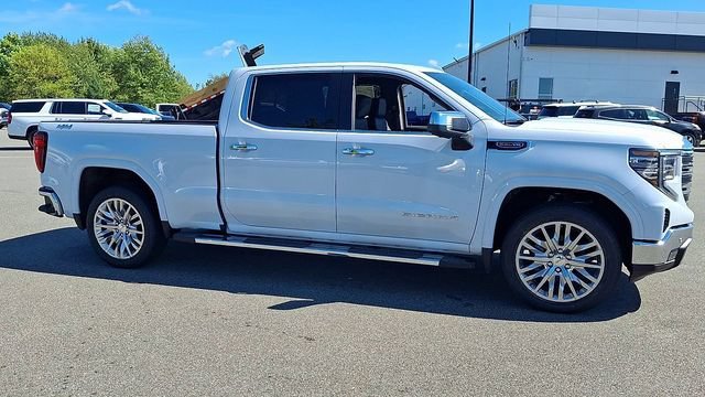 New 2026 Glacier White Tricoat GMC SLT image 3