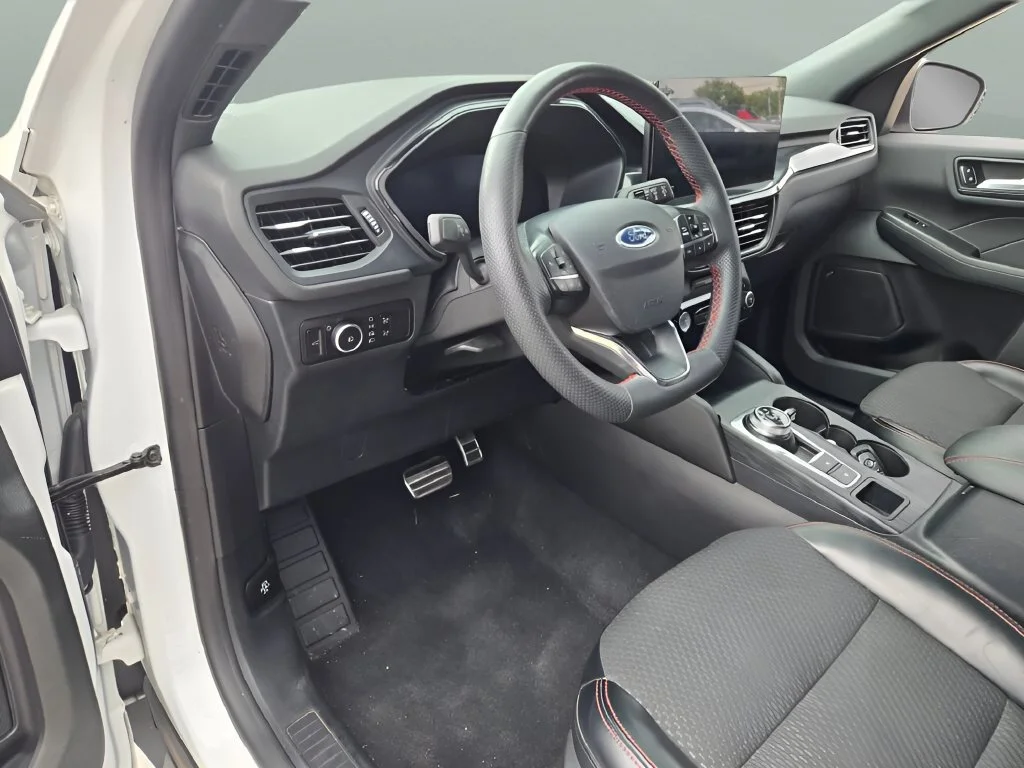 Certified Used 2023 Oxford White Ford ST-Line Select image 12