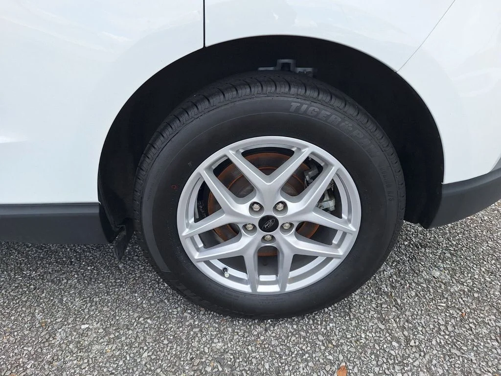 Used 2023 Oxford White Ford SEL image 23