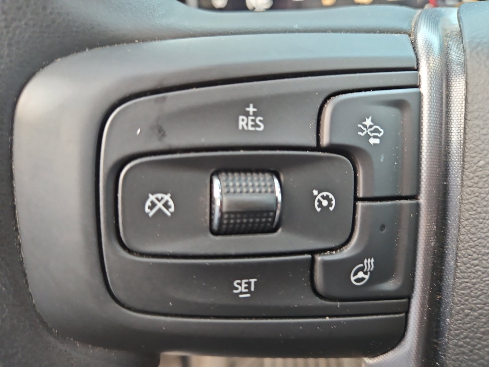 Used 2024 Titanium Rush Metallic GMC Elevation image 25