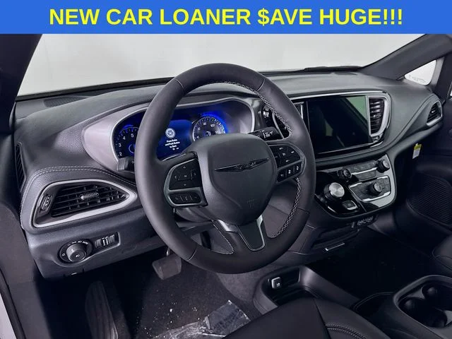 2025 Chrysler Pacifica Select - Photo 9