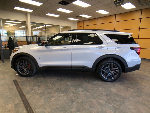 New 2026 Space White Metallic Ford ST image 4