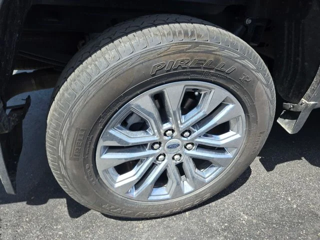 Certified Used 2024 Gray Metallic Ford XLT image 40