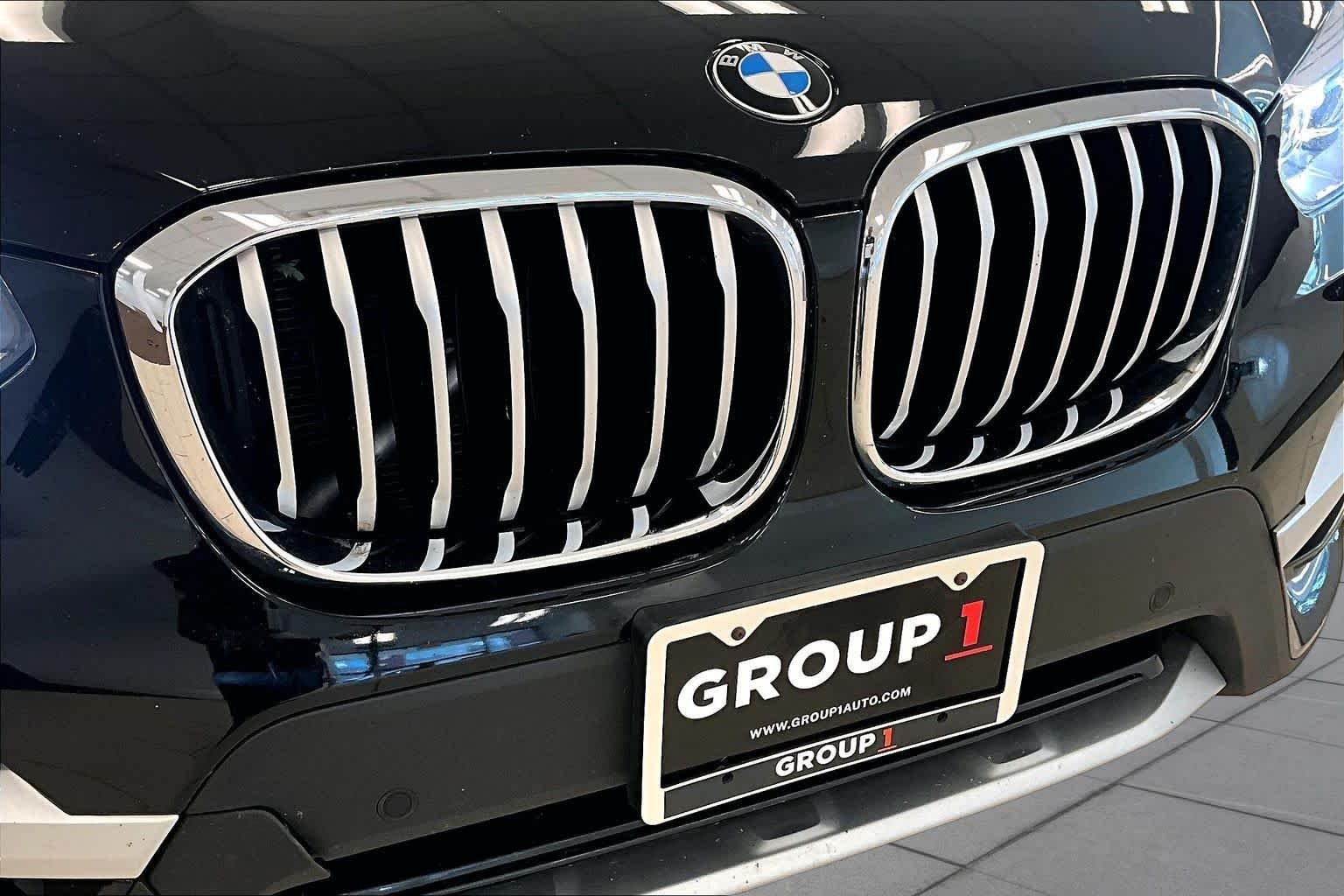 Used 2020 Jet Black BMW xDrive30i image 29