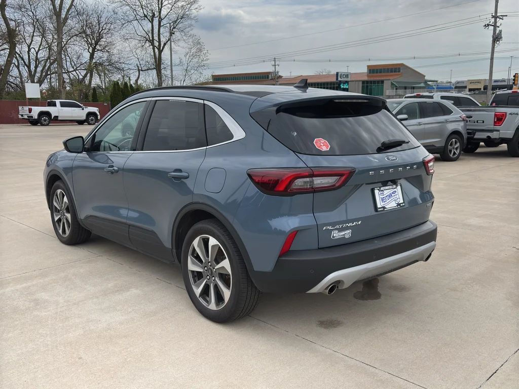 Used 2025 Vapor Blue Metallic Ford Platinum image 6