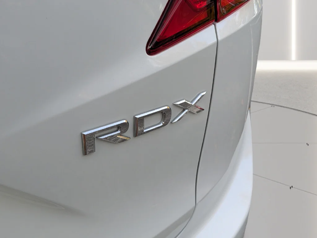 Used 2021 White Acura Technology Package image 9