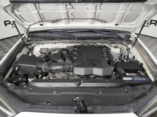 Used 2014 Blizzard Pearl Toyota Limited image 33
