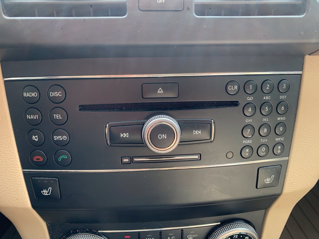 Used 2010 White Mercedes-Benz GLK 350 image 24