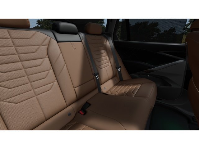 New 2027 Dravit Grey Metallic BMW 40 xDrive image 12