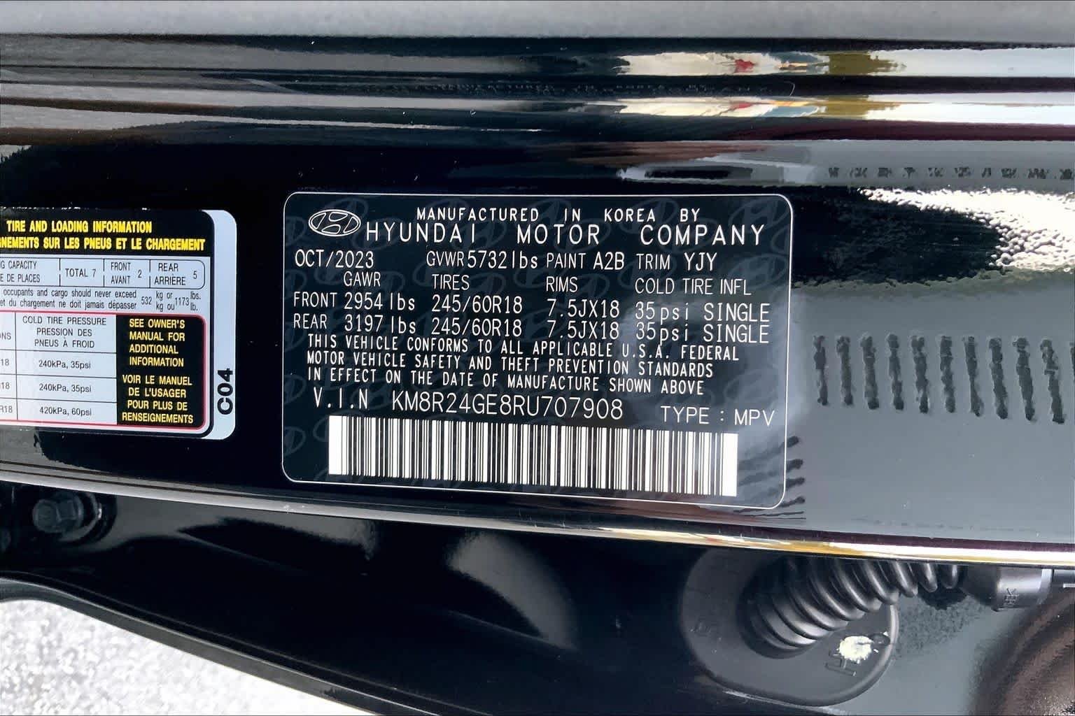 Used 2024 Abyss Black Pearl Hyundai SEL 7P image 29