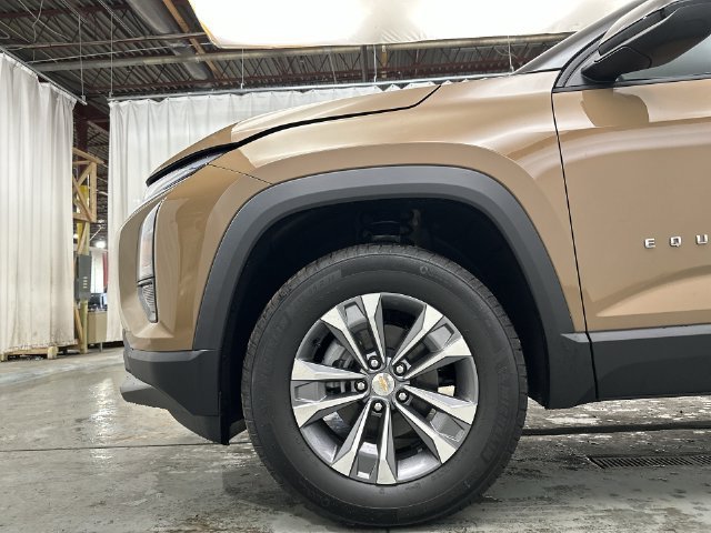 2027 Chevrolet Equinox LT - Photo 20