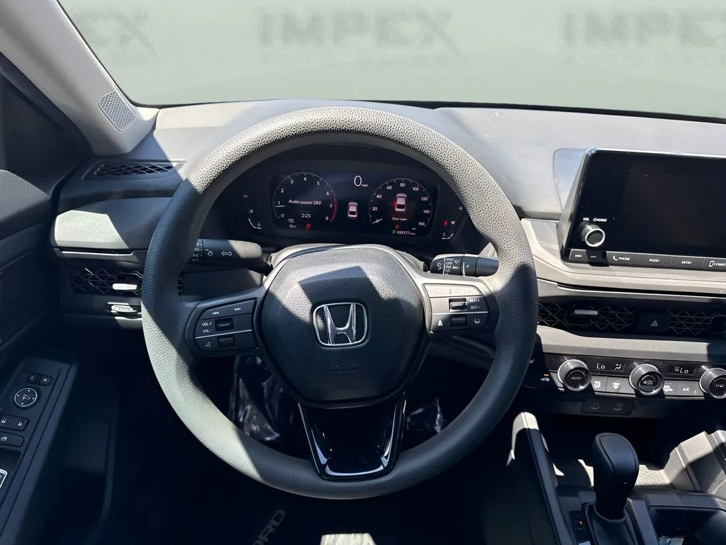 Used 2024  Honda EX image 13