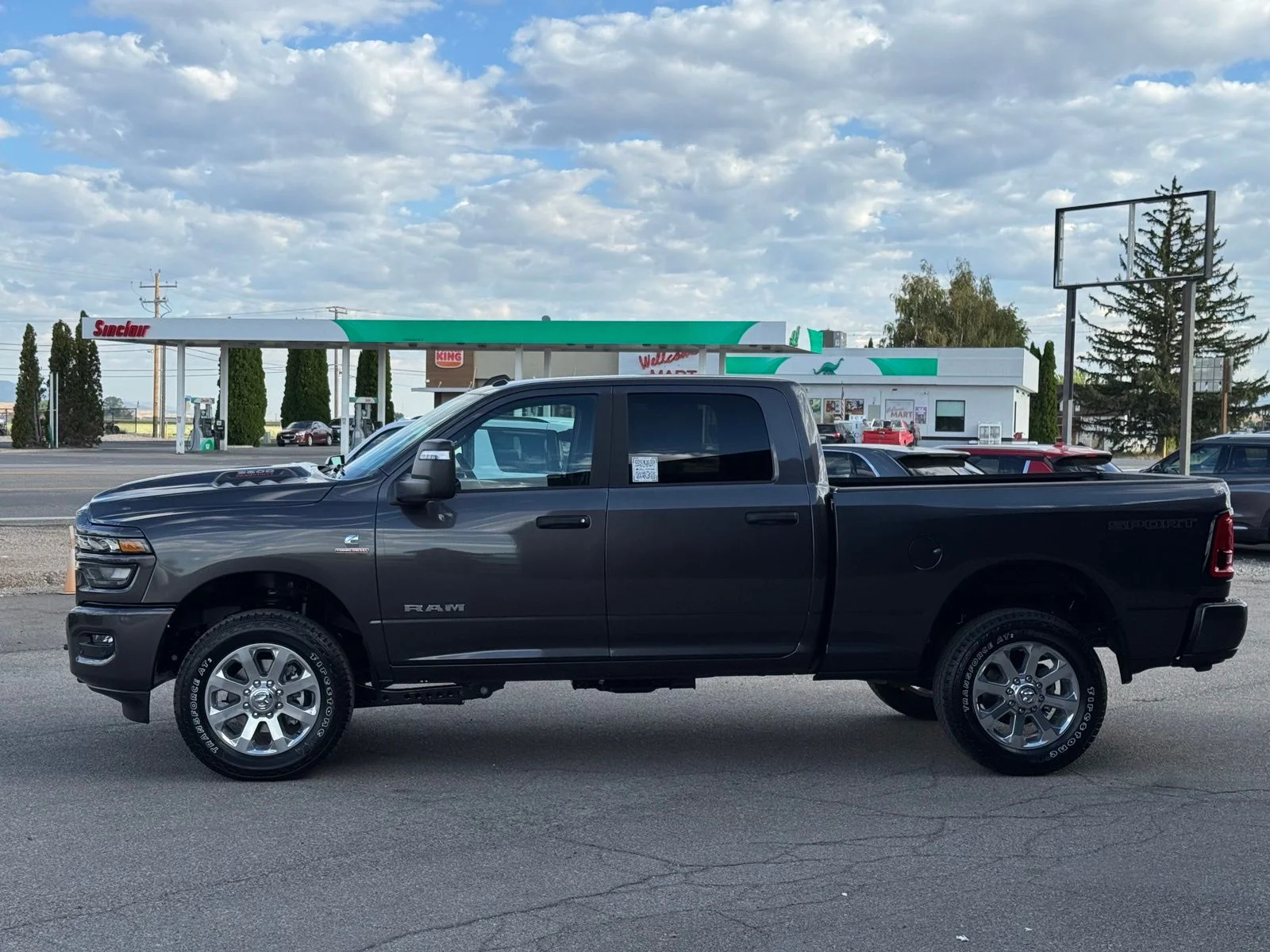 New 2027 Granite Crystal Metallic Clearcoat RAM Big Horn image 9