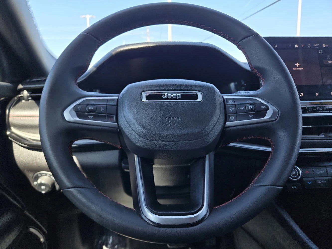 Used 2025 Bright White Clearcoat Jeep Trailhawk image 17