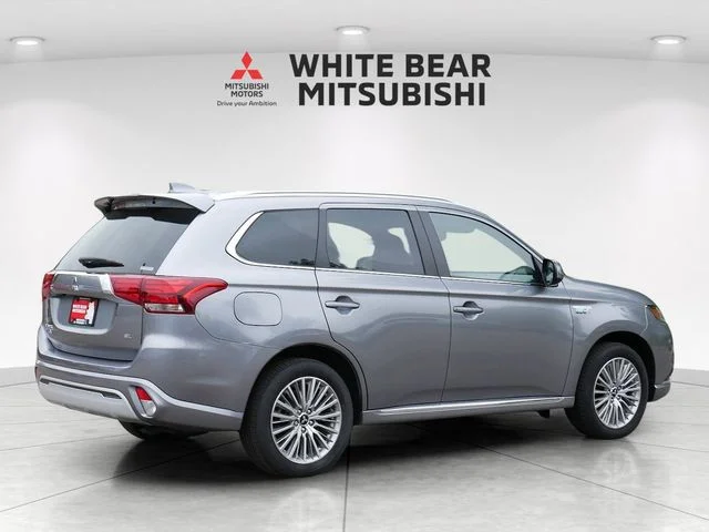 Used 2022 Mercury Gray Metallic Mitsubishi SEL image 5