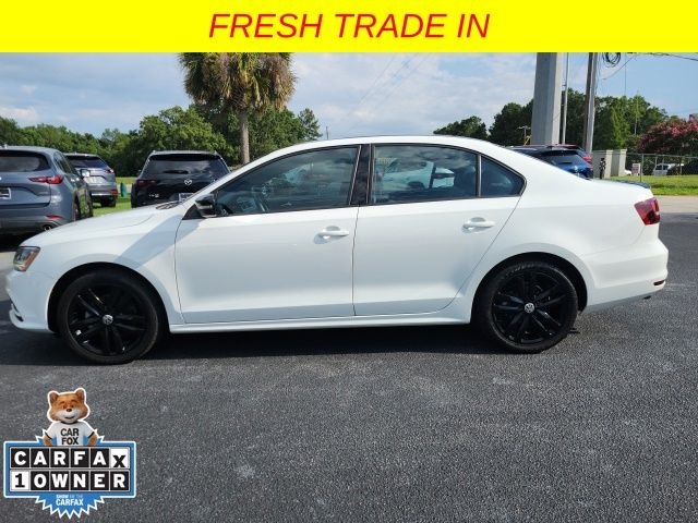 Used 2018 White Volkswagen 1.8T SE Sport image 6