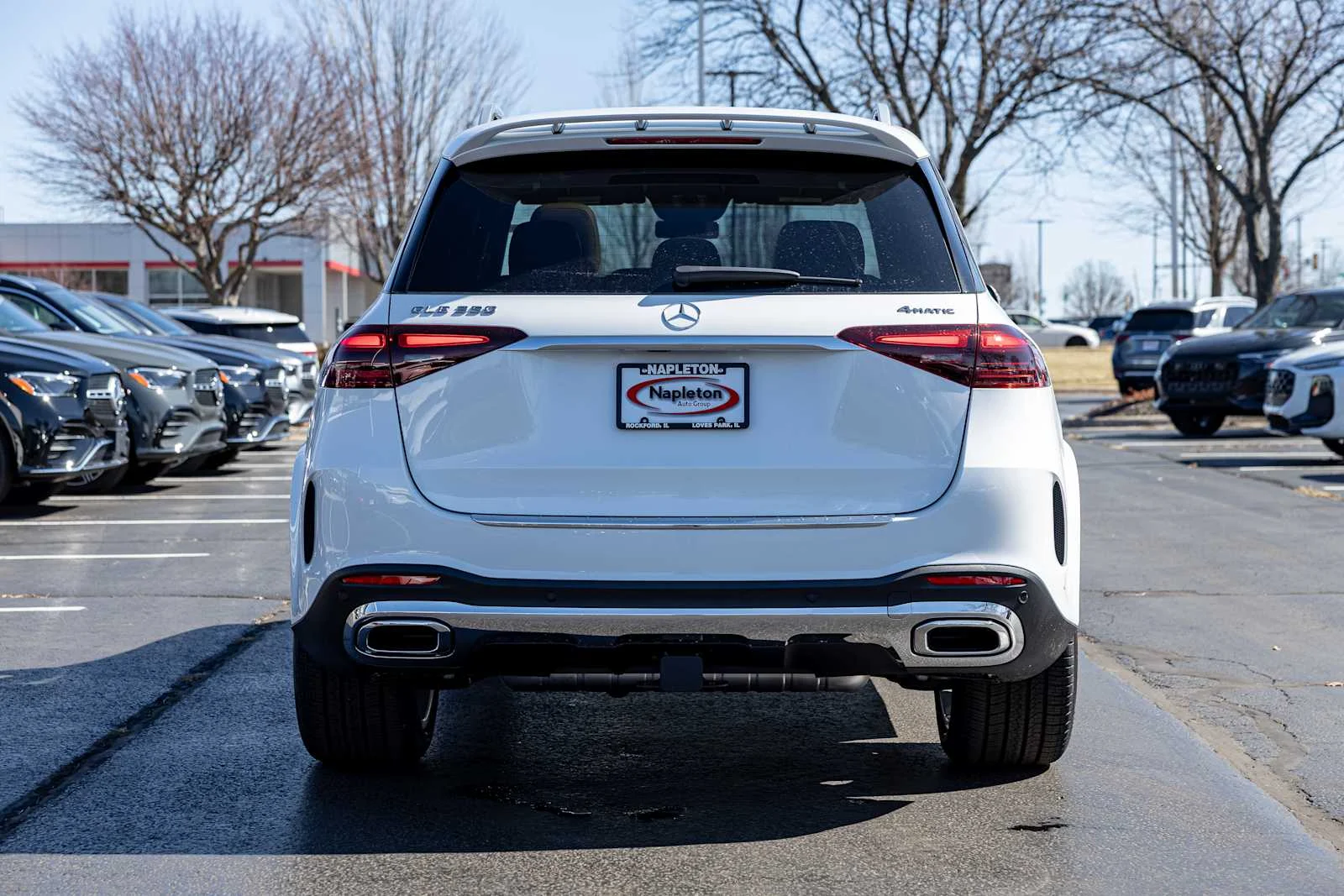 New 2026 MANUFAKTUR Moonlight White Metallic Mercedes-Benz GLE 350 image 4