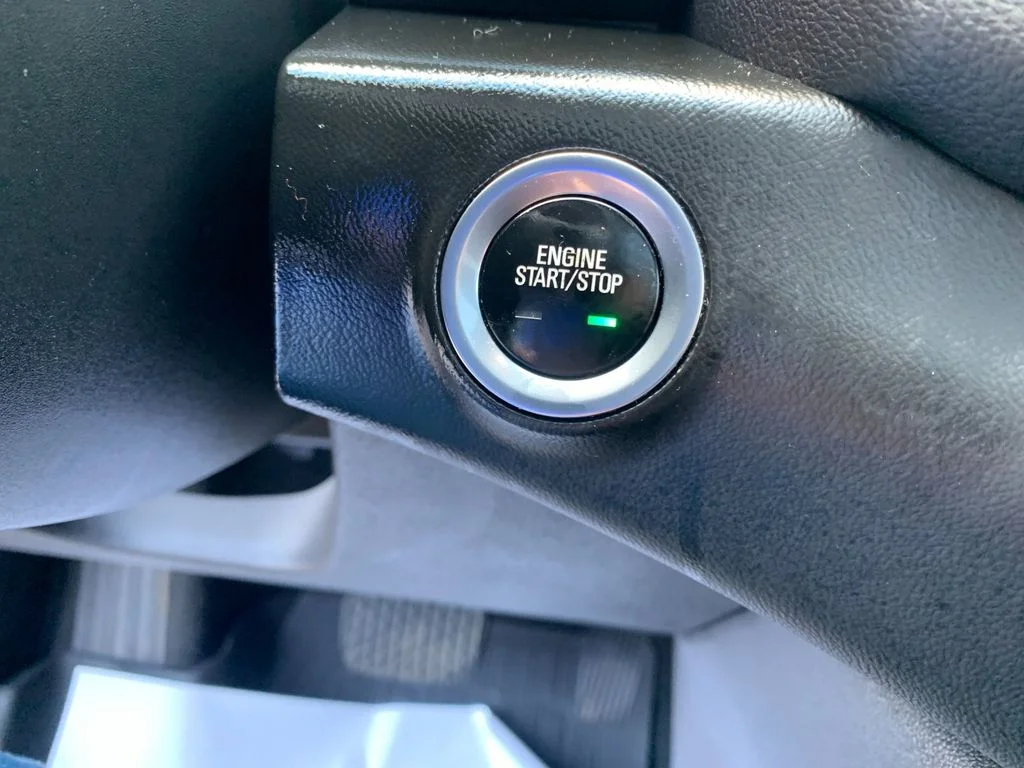 Used 2022  GMC SLT image 27