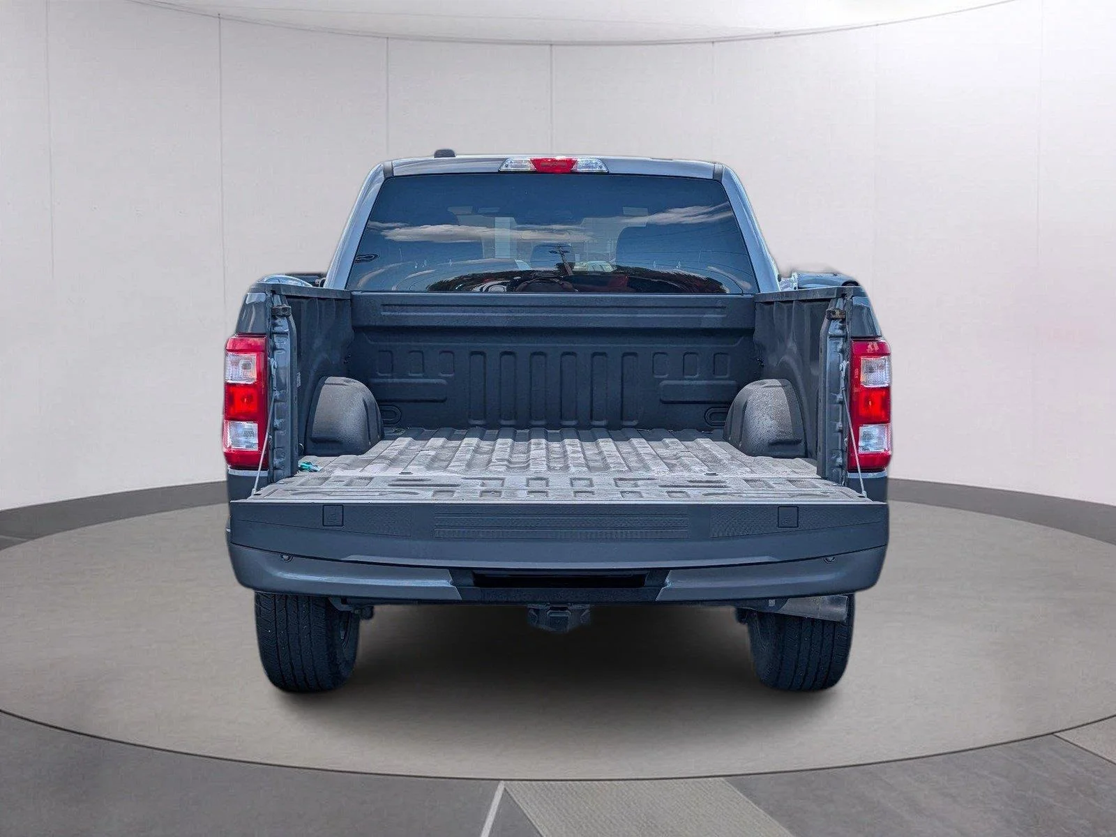 Used 2023 Carbonized Gray Ford XL image 5