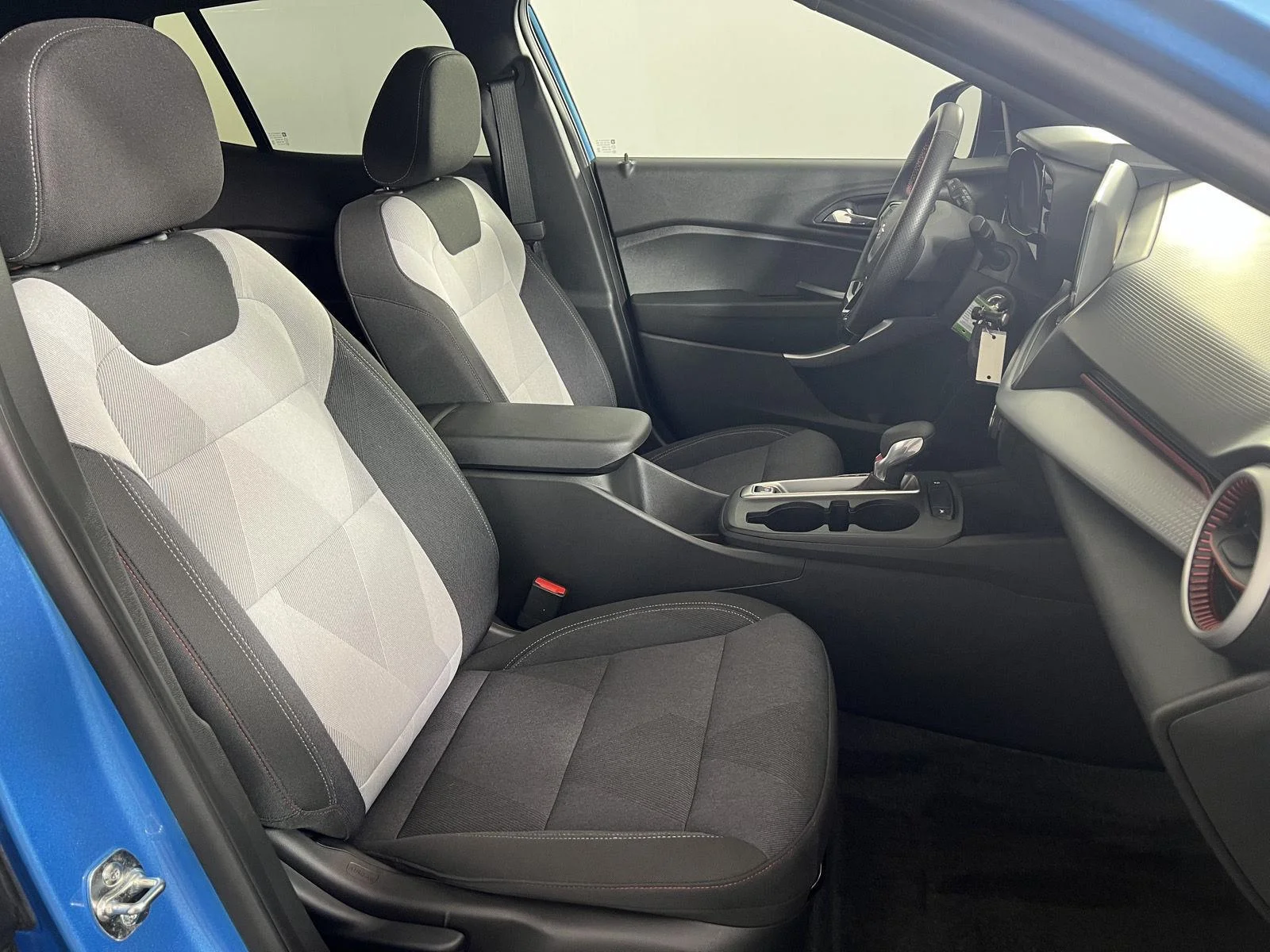 Used 2025 Marina Blue Metallic Chevrolet 1RS image 20