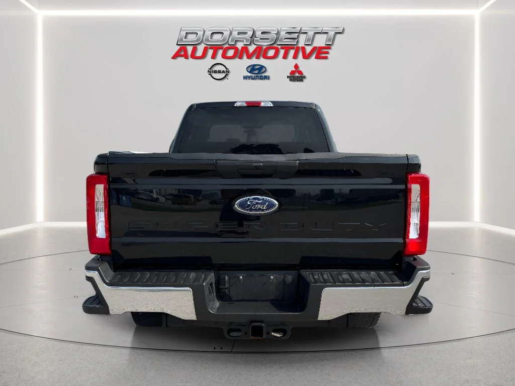 Used 2025 Agate Black Metallic Ford XLT image 7