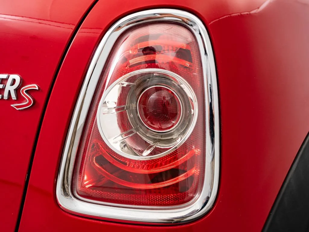 Used 2012 Chili Red MINI  image 9