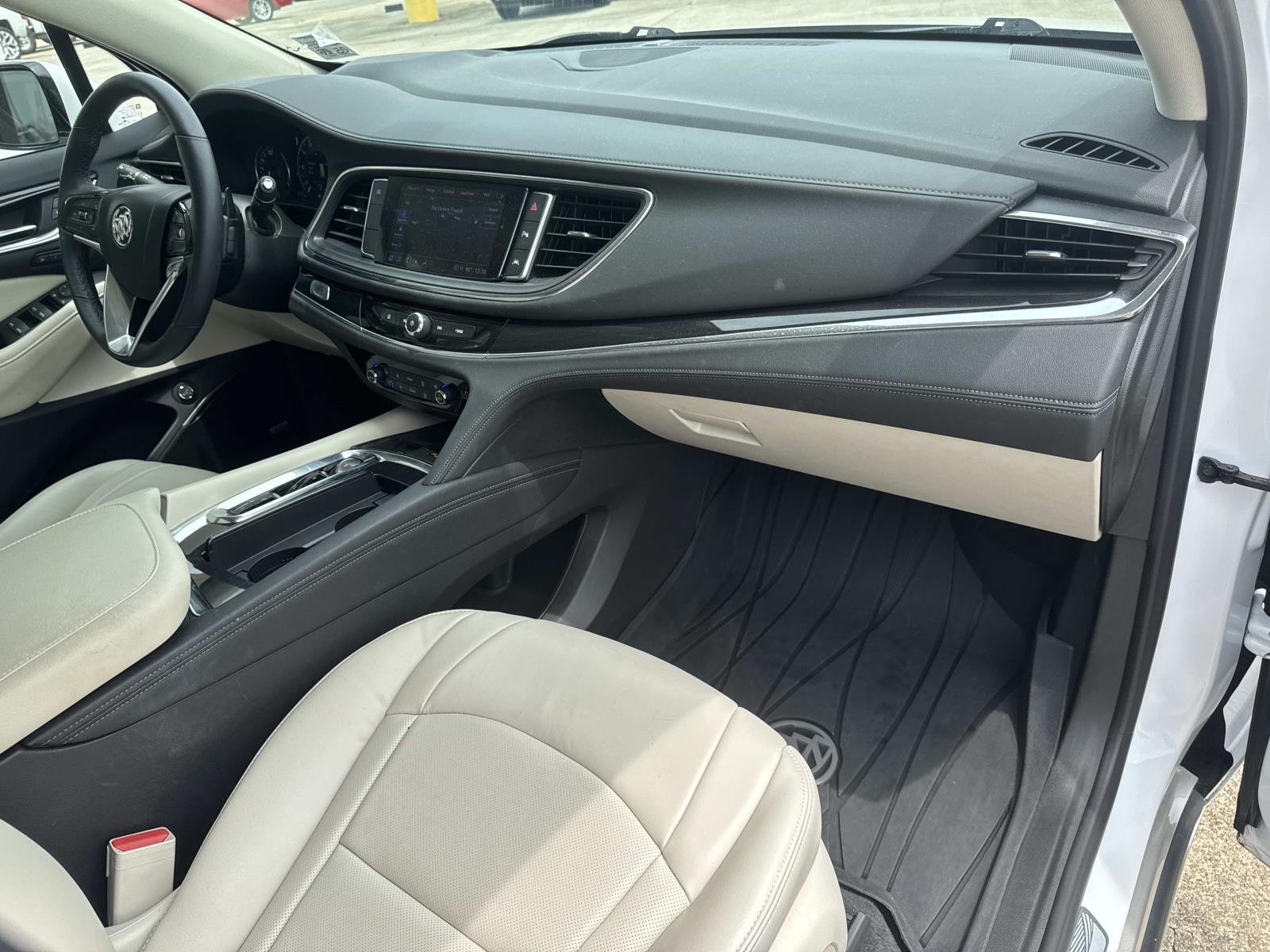 Used 2022 White Frost Tricoat Buick Premium image 12