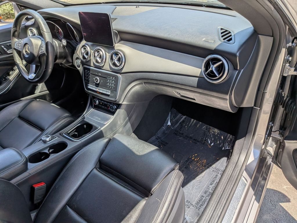 Used 2018  Mercedes-Benz CLA 250 image 9