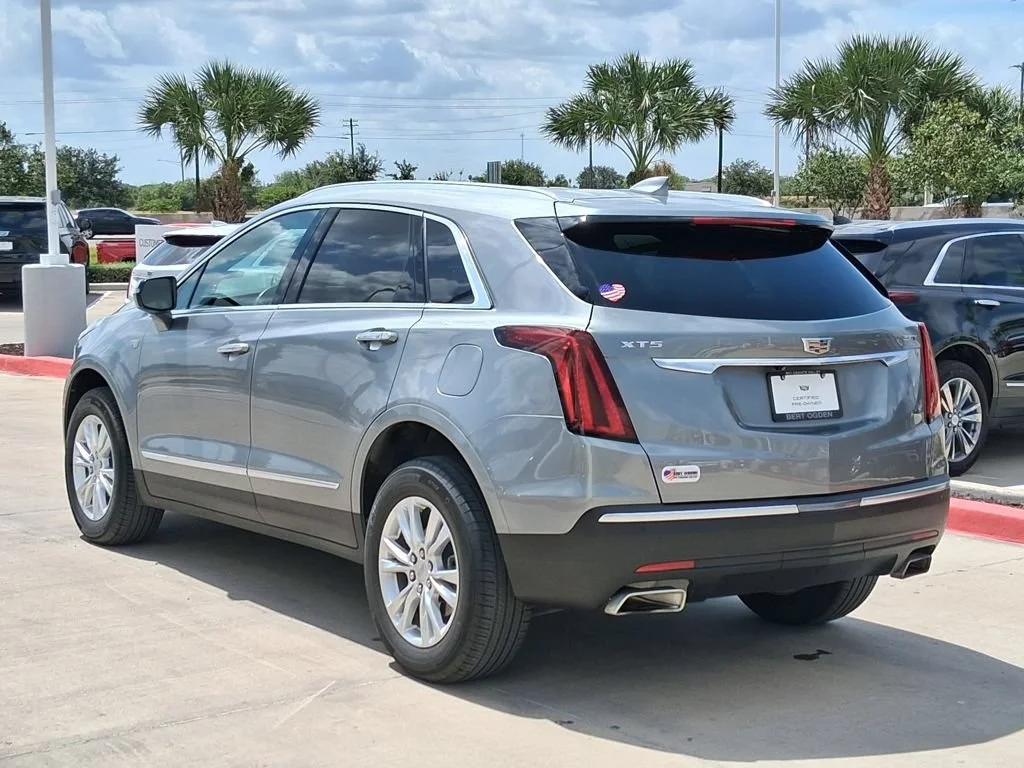 Used 2024 Argent Silver Metallic Cadillac Luxury image 4
