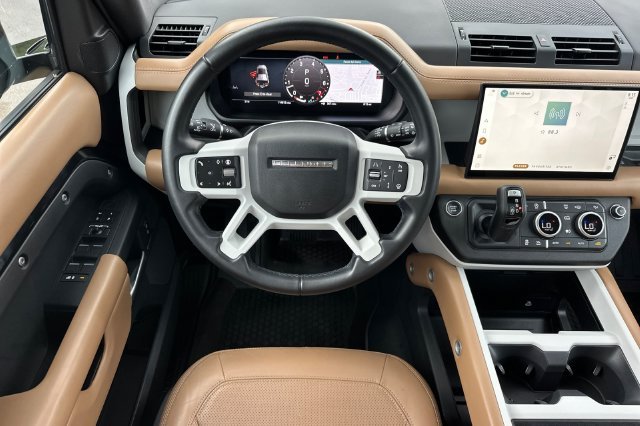 Used 2025 Black Land Rover S image 13