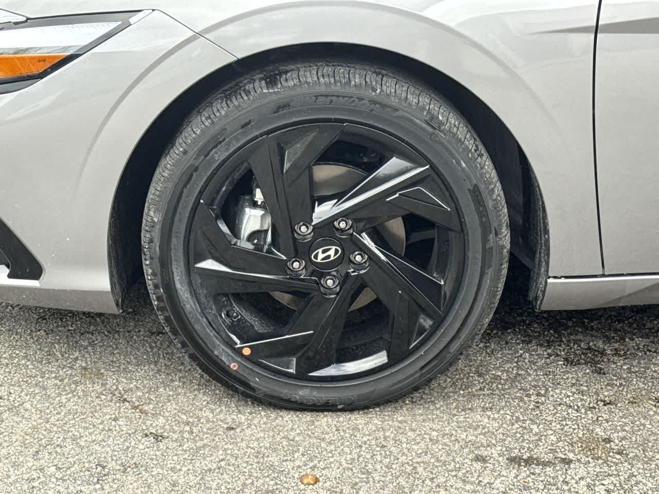 New 2026 Fluid Metal Hyundai SEL Sport Premium image 11