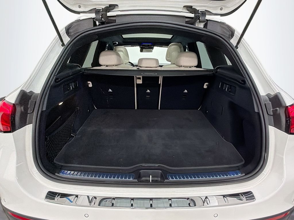 Used 2026 White Mercedes-Benz GLC 300 image 27