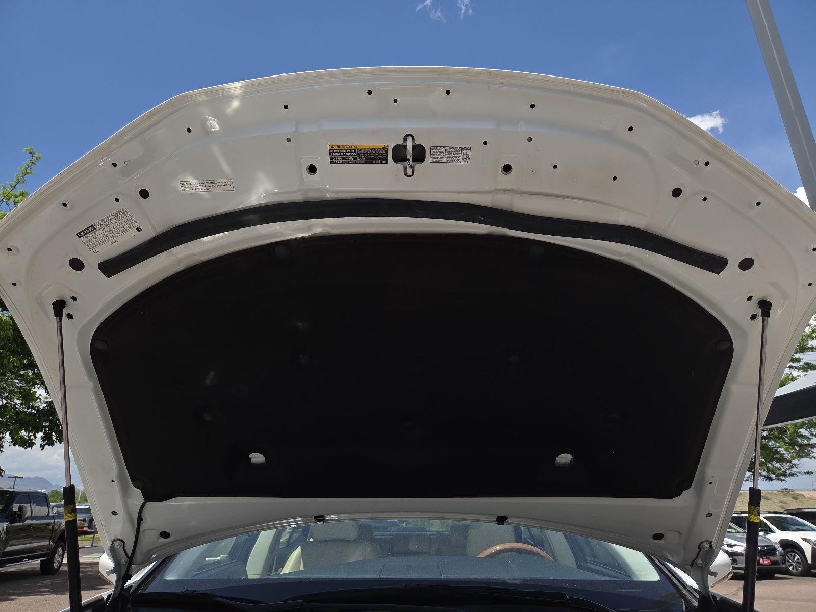 Used 2013 Starfire Pearl Lexus Hybrid image 18