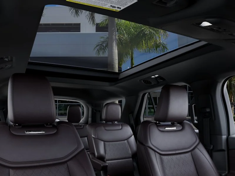New 2027 Star White Metallic Tri-Coat Ford Platinum™ image 45