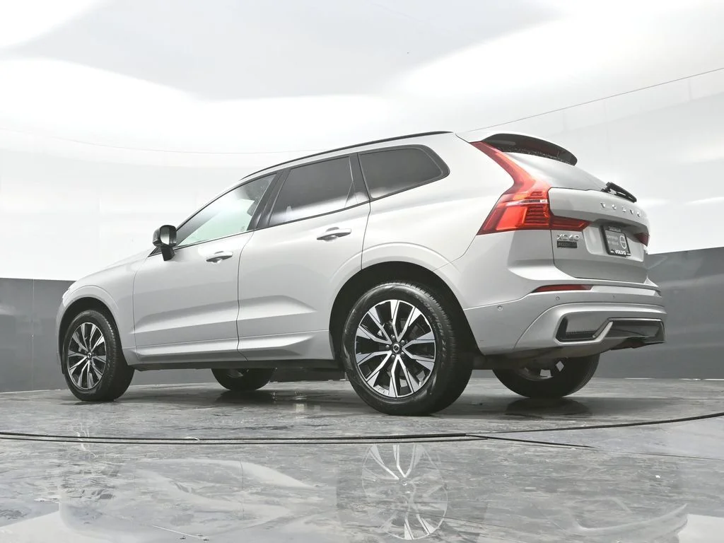 Certified Used 2025 Silver Dawn Volvo Plus image 30