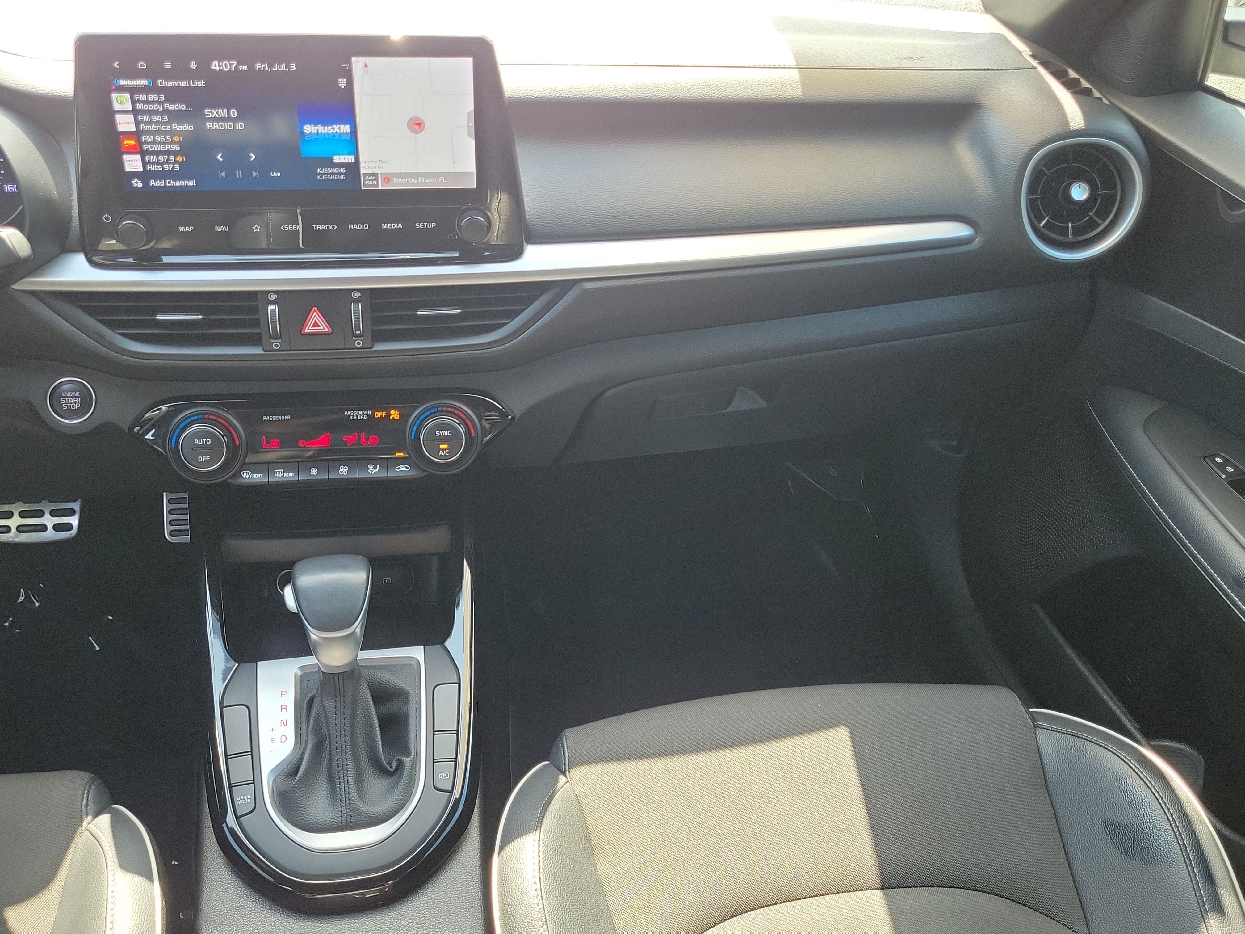 Used 2023 Snow White Pearl Kia GT-Line image 15