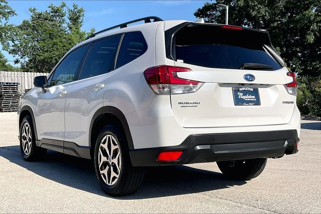 Used 2023 White Subaru Premium image 10