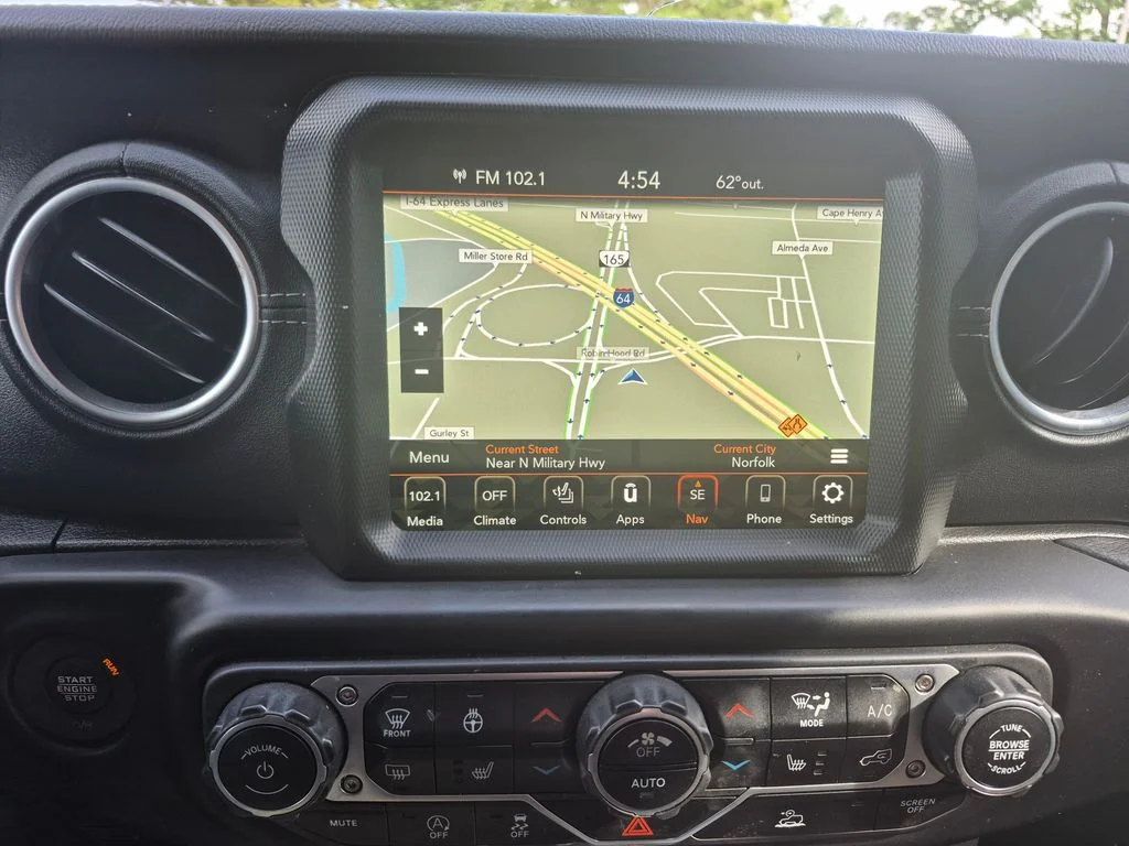 Used 2023 White Jeep Sahara image 17